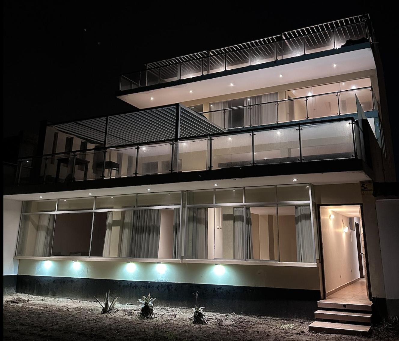 Yolo House Peru Panzió Asia Kültér fotó