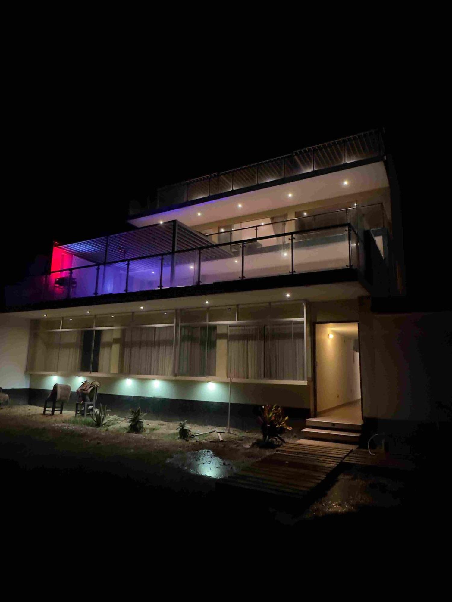 Yolo House Peru Panzió Asia Kültér fotó